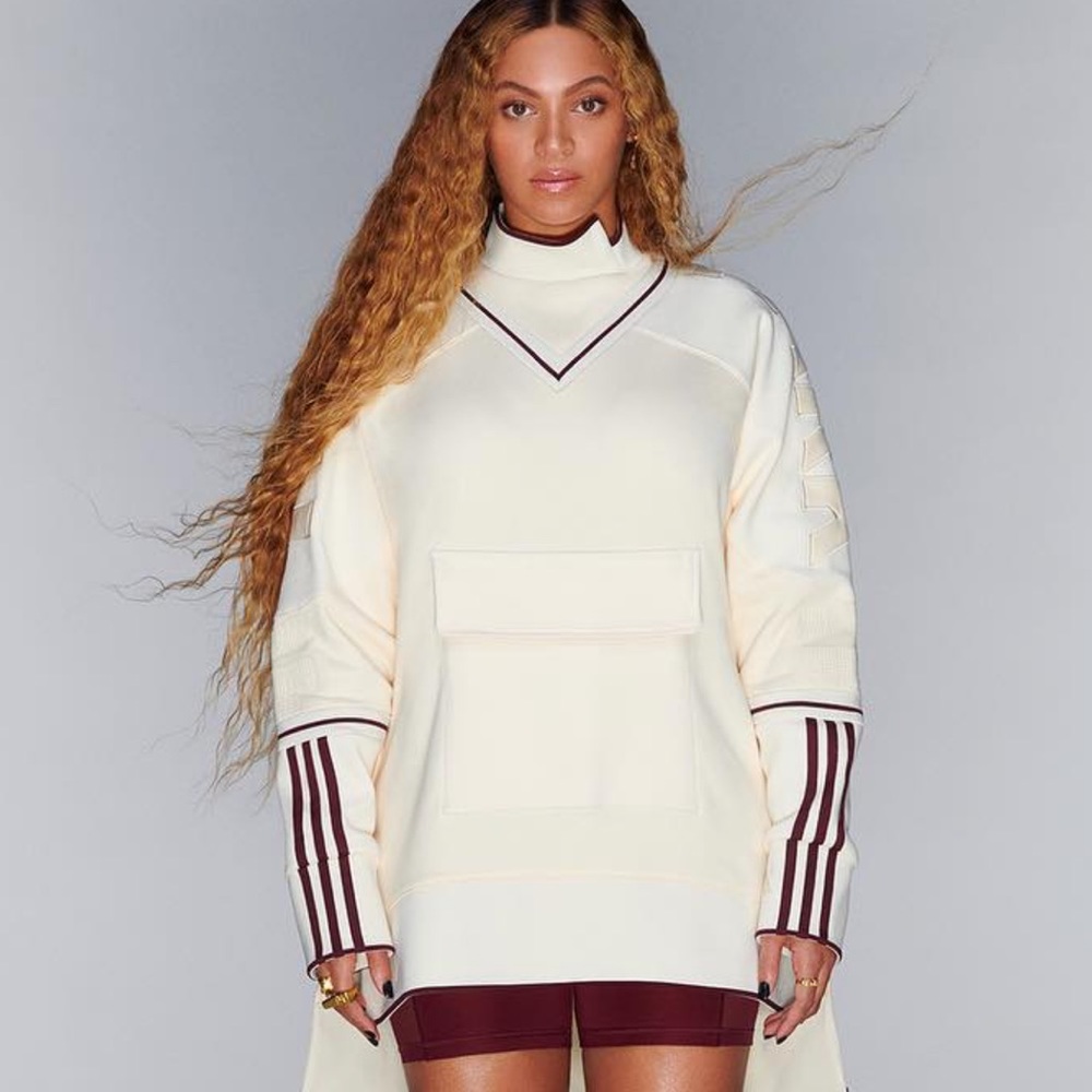 IVY PARK 👑🐝 Adidas 🖤 Varsity Sweatshirt